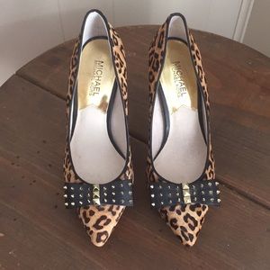 Michael Kors fur leopard gold studded bow pumps 7m